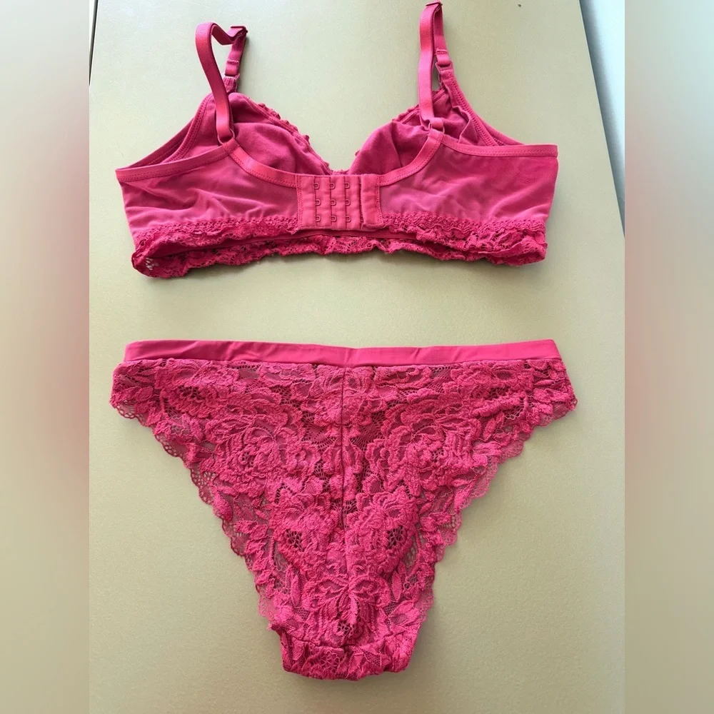 Red Lace Bralette & Panties Matching Set - Women's Intimates